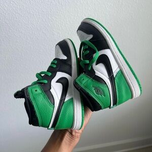 Jordan 1 Nike lucky retro green high og shoes in black white green